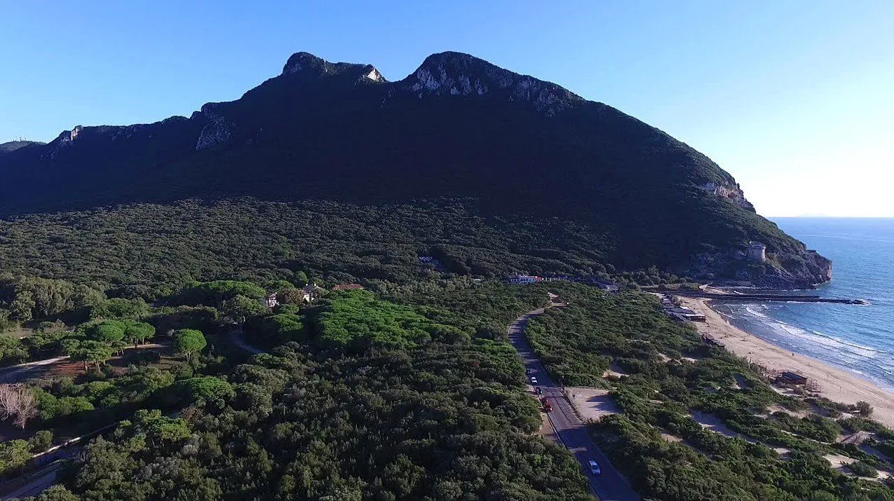 Il promontorio e la costa del Circeo